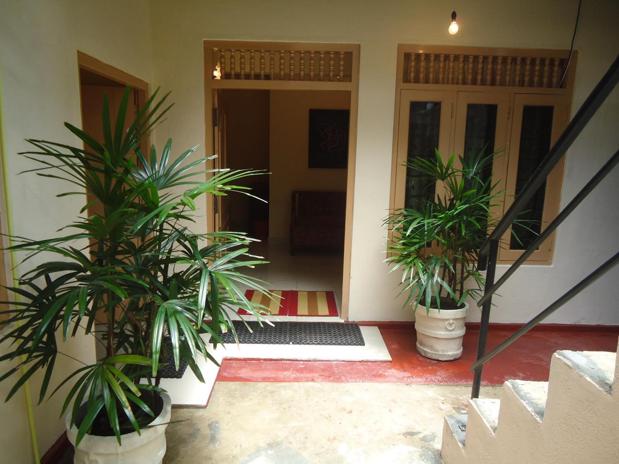 Guest House Kaduwela Exteriör bild