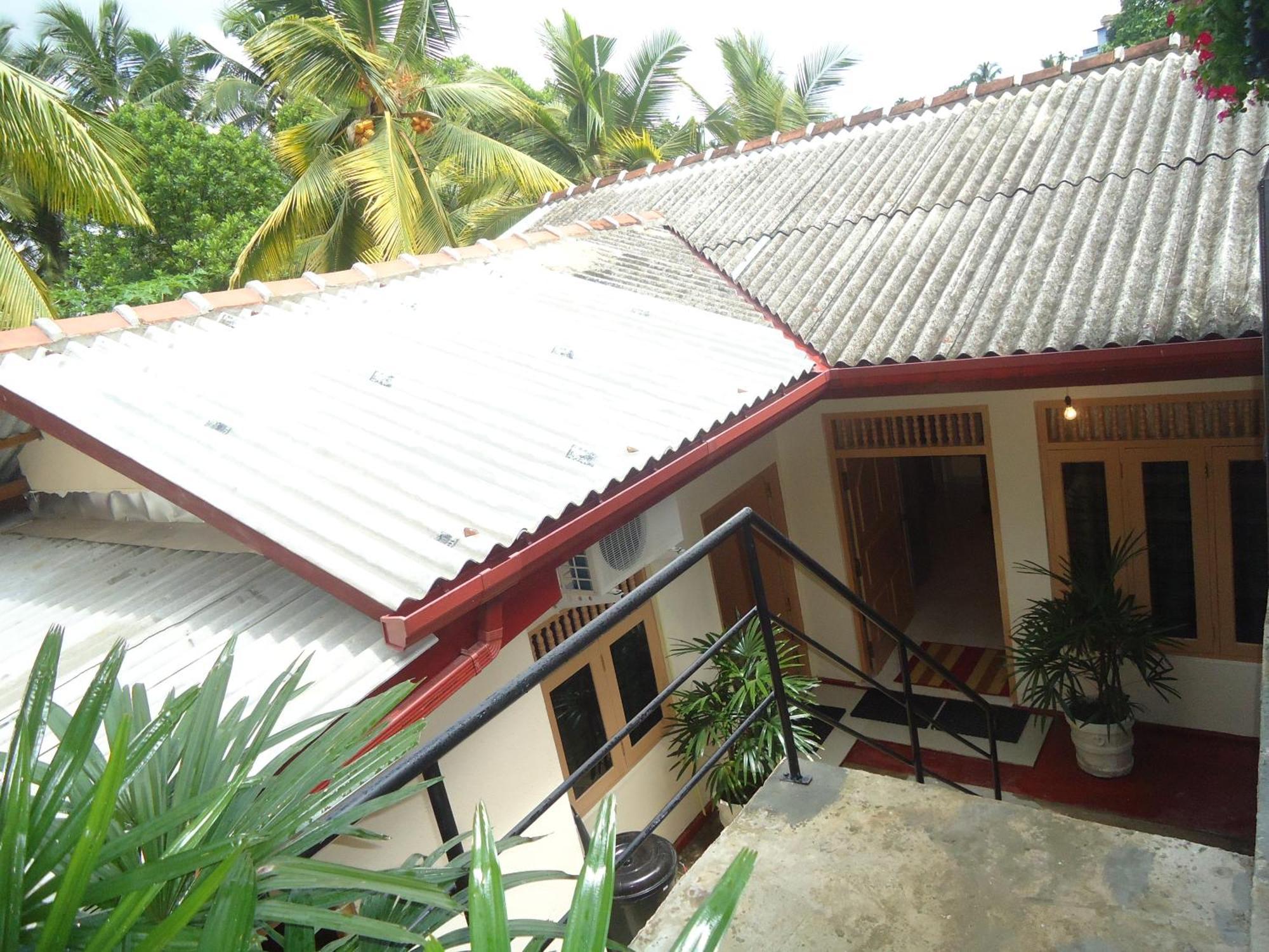 Guest House Kaduwela Exteriör bild